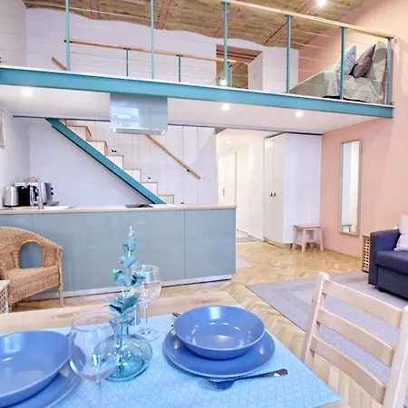 Awesome Downtown W Balcony & Free Private Parking Apartamento Budapeste