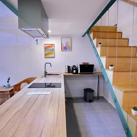 アパート Awesome Downtown W Balcony & Free Private Parking ブダペスト